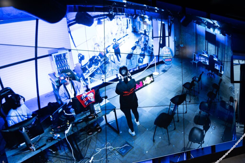 9面モニターごしに自撮り：RTA EXP #23より